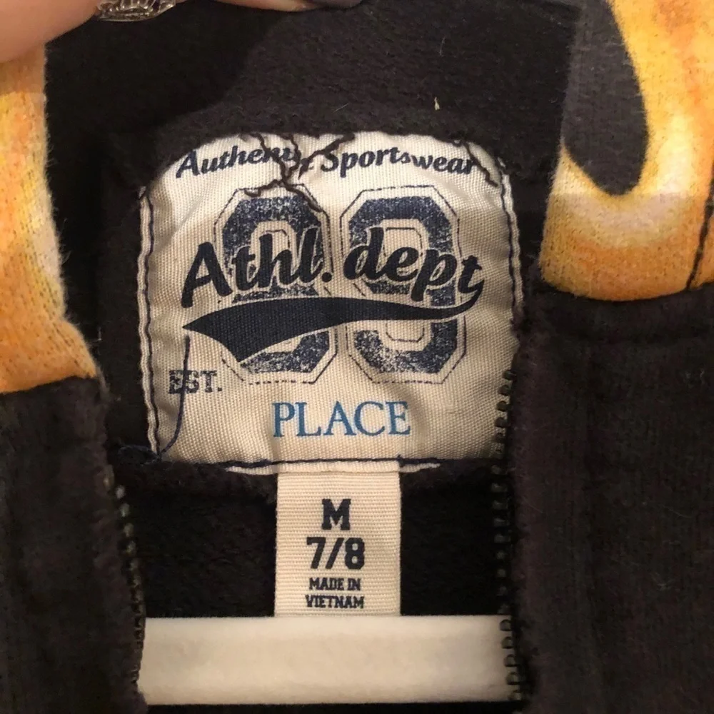 3/$25 🙌🏼 Children’s Place Boy Distress Flame Hoodie